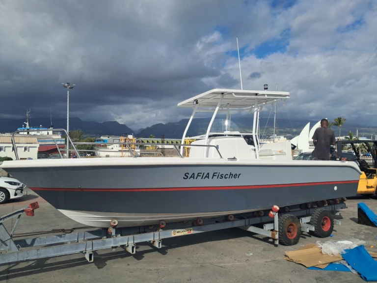 Boat rental yaman SG720 in Port Réunion Ouest on Samboat