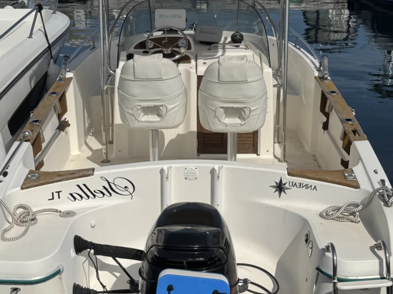 Yacht charter Les Issambres cheap Cap Camarat 625