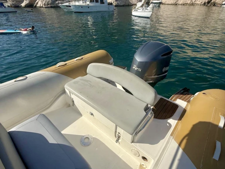 Boat rental Capelli Capelli 900 Sun in Marseille on Samboat