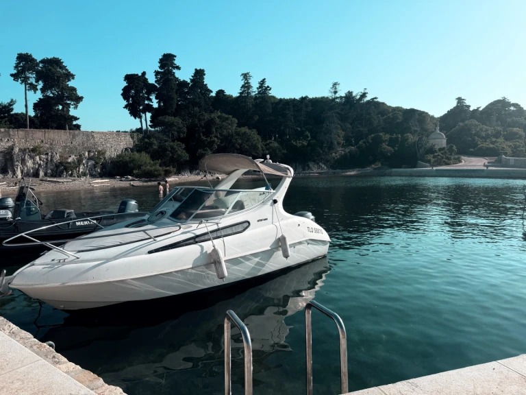 Bareboat Rental Motorboat Salpa with a boat licence