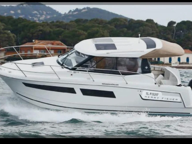 Motorboat for rent Villefranche-sur-Mer at the best price