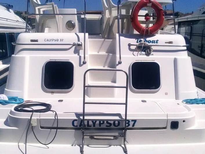 Le Boat Calypso charter bareboat or captained in  Homps