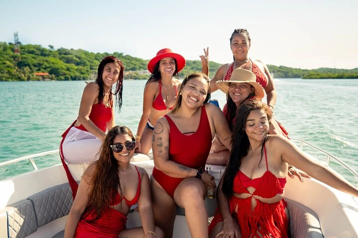 Catamaran for rent Bahía de Cartagena de Indias at the best price