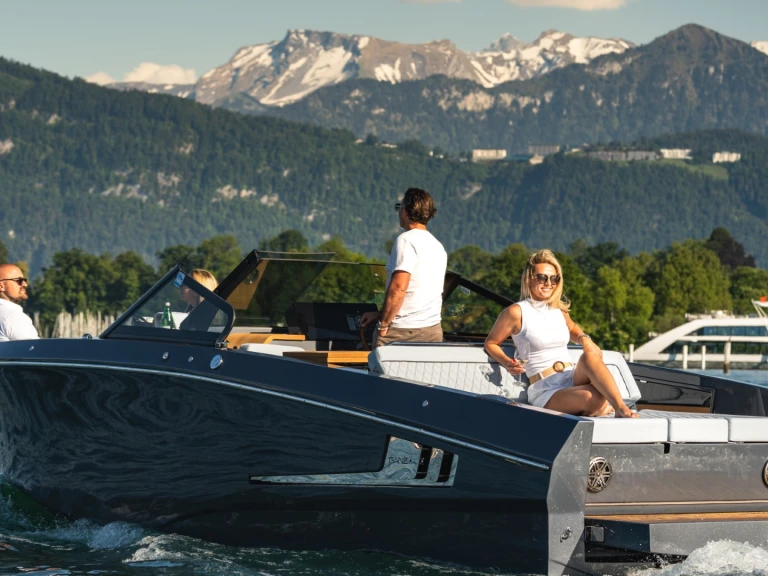 Motorboat for rent Zurich at the best price