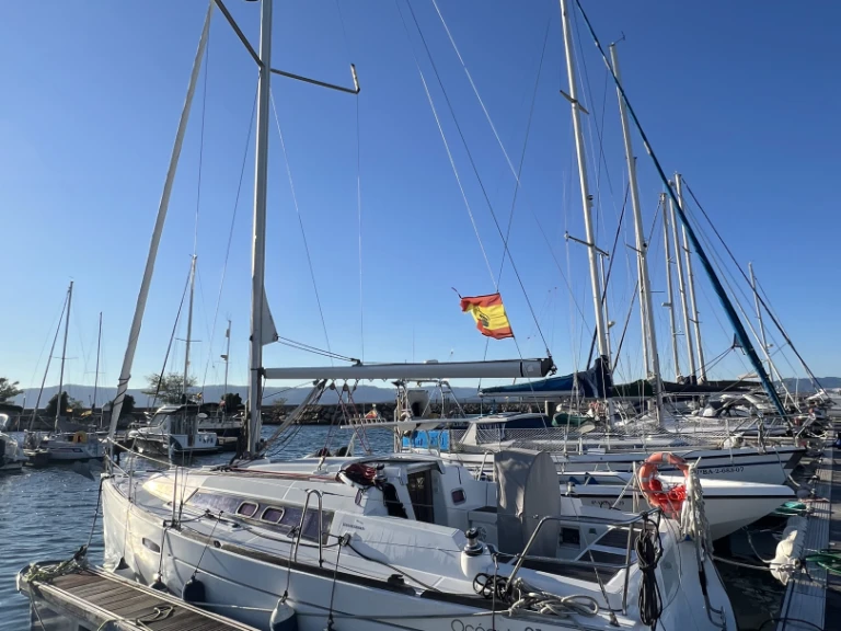 Sailboat rental in Vilanova de Arousa - Bénéteau Oceanis 31
