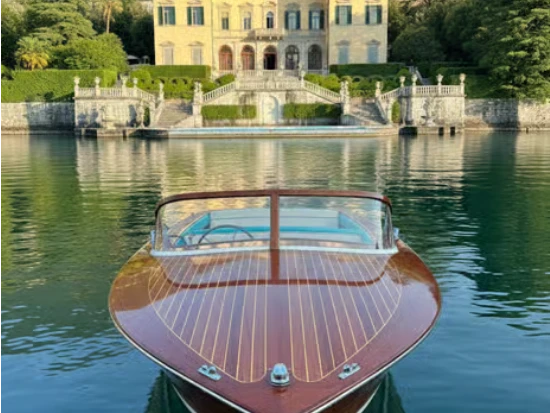 Motorboat rental with or without captain Marinello Como (City)