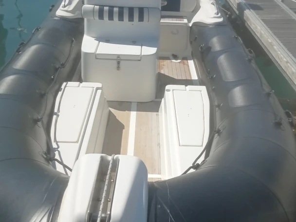 Bareboat Rental RIB Brunswick-Marine with a boat licence