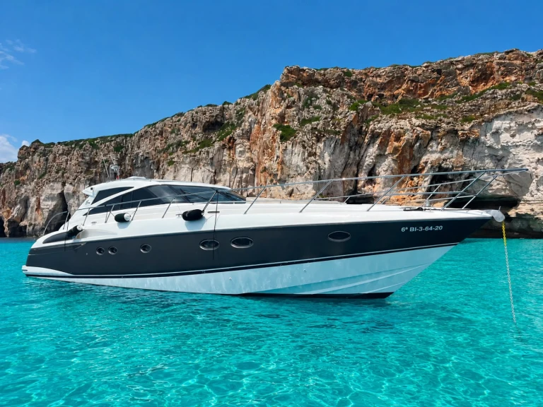 Yacht charter Mahón cheap Princess V58