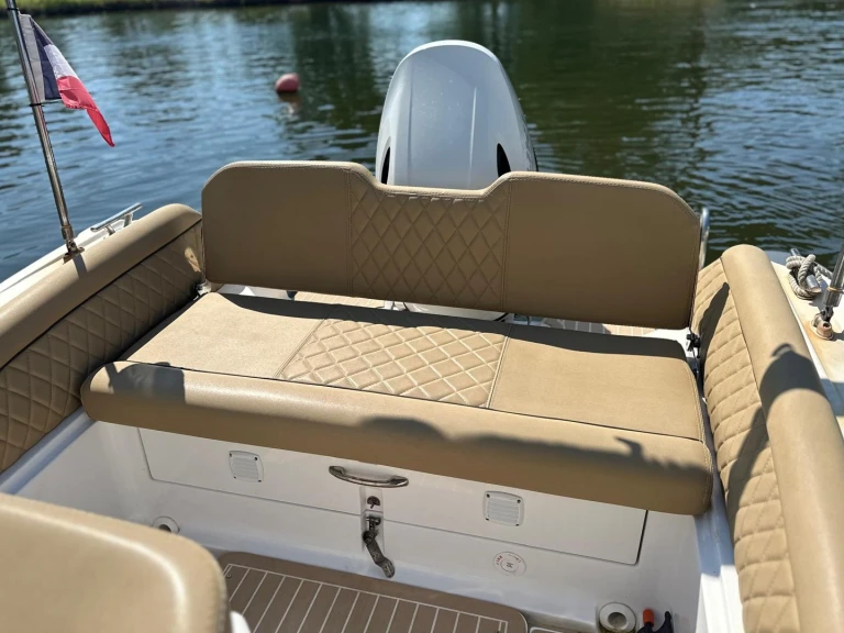Salpa Salpa Soleil 20 charter bareboat or captained in  Sanguinet