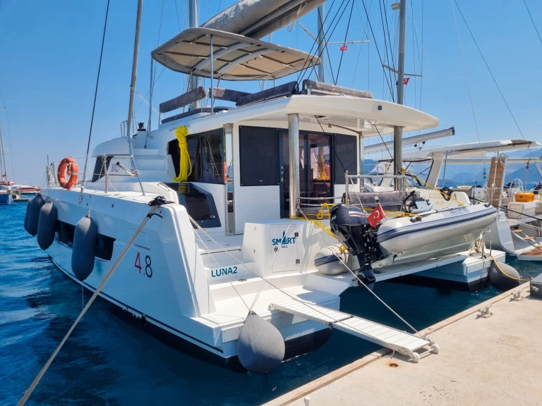 Bareboat Rental Catamaran Bali with a boat licence