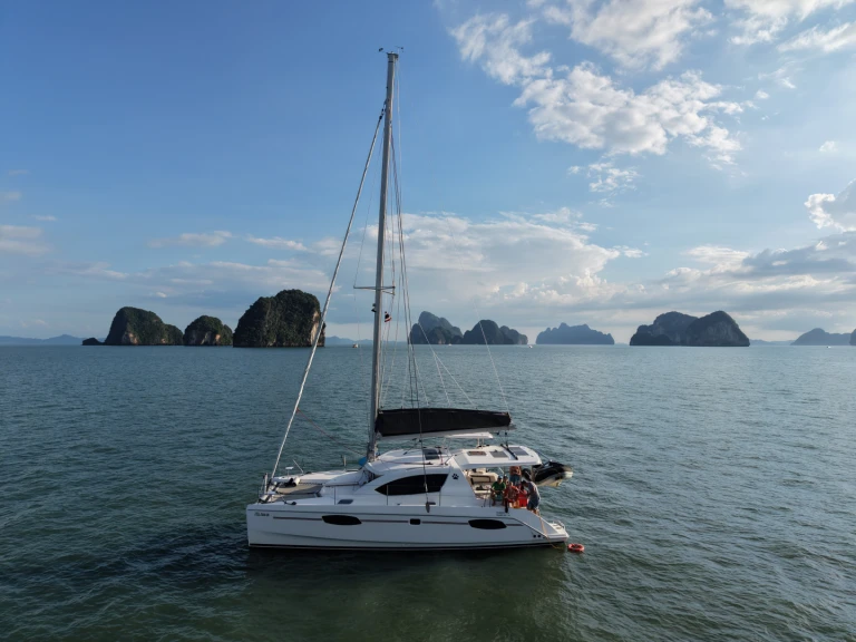 Leopard Catamarans / Robertson & Caine Leopard 39 in Mai Khao on SamBoat