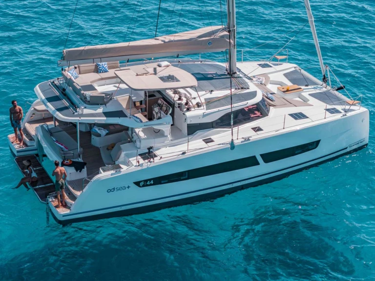 Boat rental Fountaine Pajot Fountaine Pajot FP 44 Quatuor - 4 + 2 cab. in Šibenik on Samboat