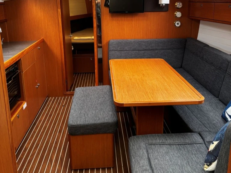 Sailboat for rent Lidingö at the best price