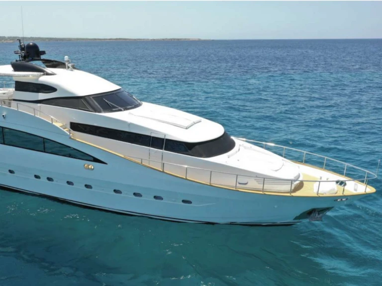 Luxury Yacht rental in Roses - Overmarine S.p.a amc 25