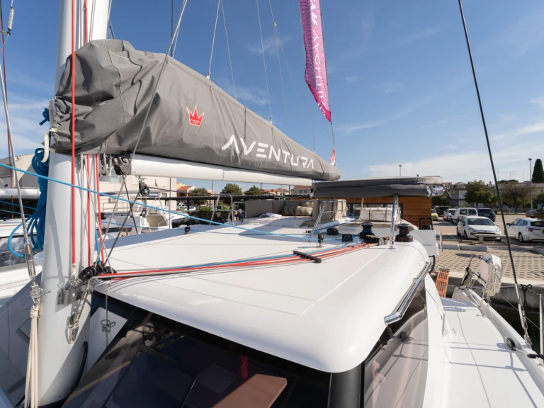 Boat rental Aventura Aventura 37 - 3 cab. in Pirovac on Samboat