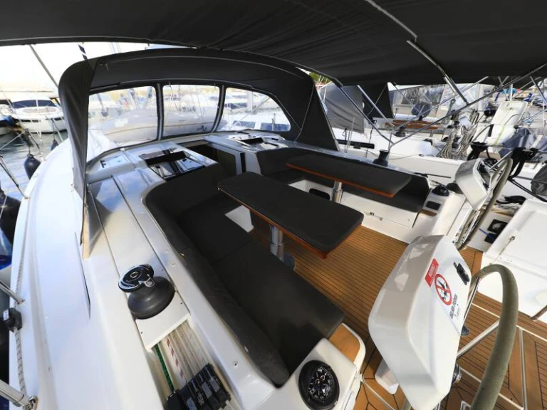 Sailboat for rent Pirovac at the best price