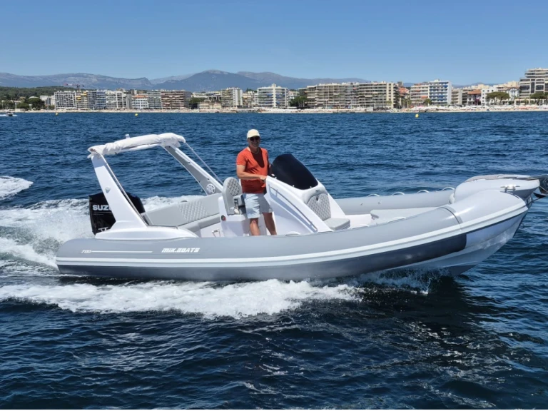 Yacht charter Juan-les-Pins cheap mik 700