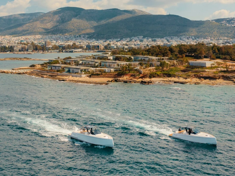 Bareboat Rental Motorboat Pardo Yachts with a boat licence