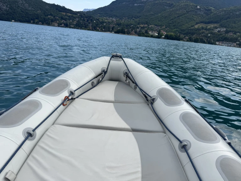 Valiant Valiant Vg 520 charter bareboat or captained in  France