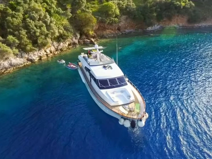 Motorboat rental in Göcek - Custom Made custom