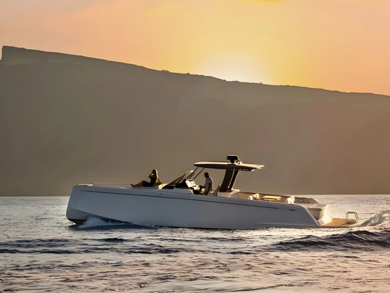 Bareboat Rental Motorboat Pardo Yachts with a boat licence
