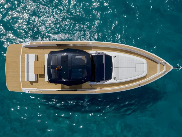 Pardo Yachts Pardo 38 in Porto Cheli on SamBoat