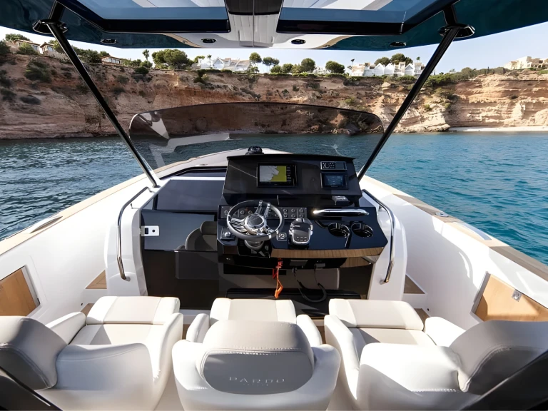 Yacht charter Porto Cheli cheap Pardo 38