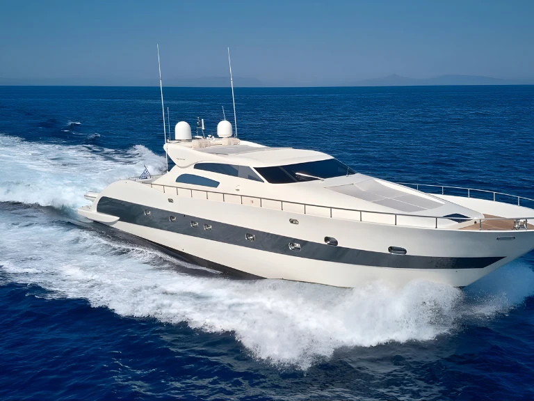 Bareboat Rental Luxury Yacht Tecnomar with a boat licence