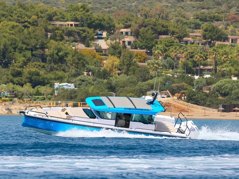 Bareboat Rental Motorboat Axopar with a boat licence