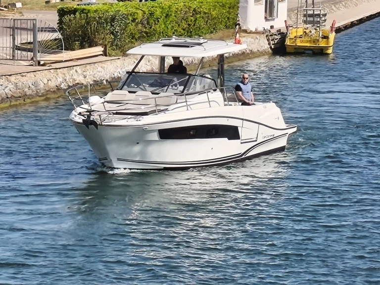Boat rental Jeanneau Cap Camarat 10.5 WA in Empuriabrava on Samboat