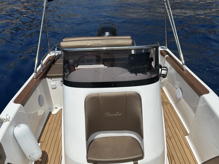 Motorboat for rent Marseille at the best price