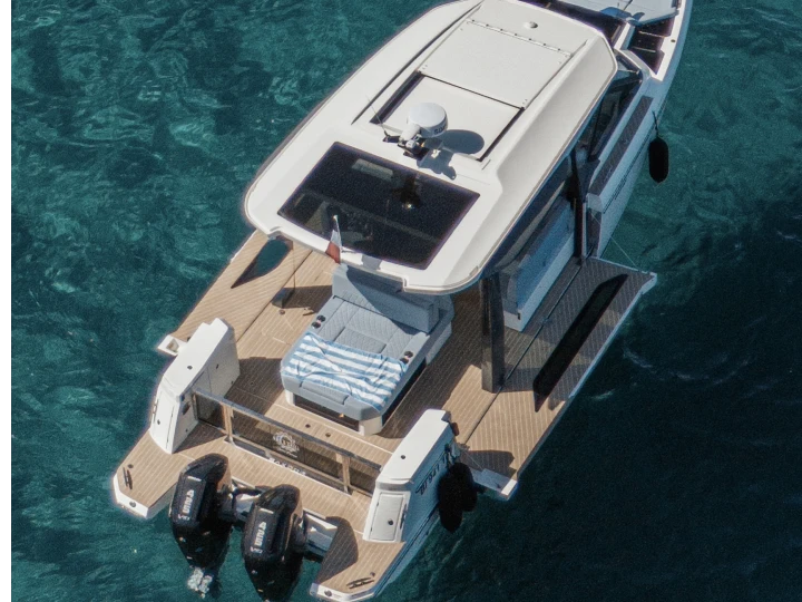 Luxury Yacht for rent Saint-Florent at the best price