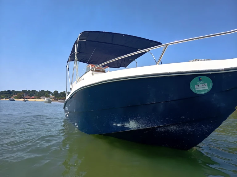 Yacht charter France cheap Cad Marine cad 22 Space 