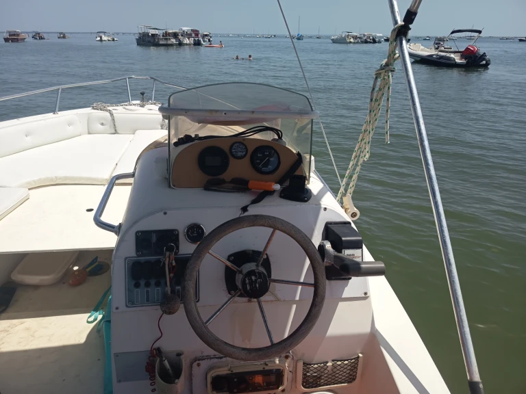 Motorboat rental in France - Cad marine  Cad Marine cad 22 Space 