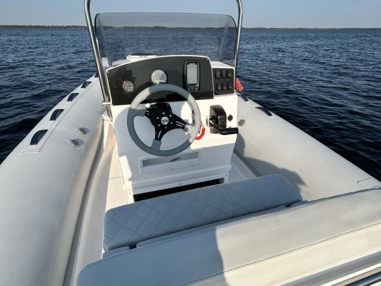 RIB for rent Lacanau at the best price