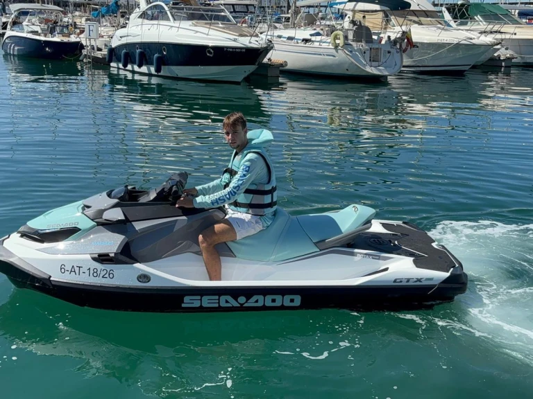 Boat rental Sea-Doo Gtx pro 130 in Alicante on Samboat