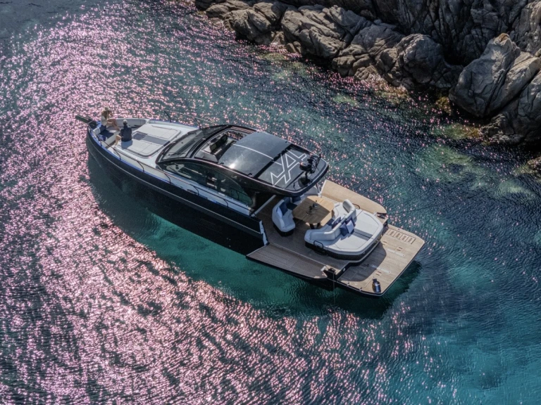 Luxury Yacht for rent Propriano at the best price