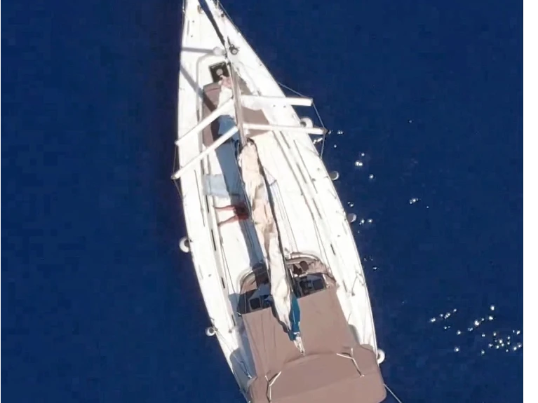 Boat rental Bénéteau Cyclades 43.3 in Barcelona on Samboat