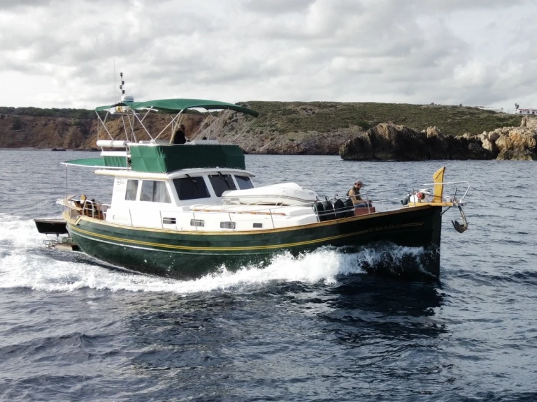 Boat rental Menorquin-Yachts Menorquin Yachts 150 Fly in Mahón on Samboat
