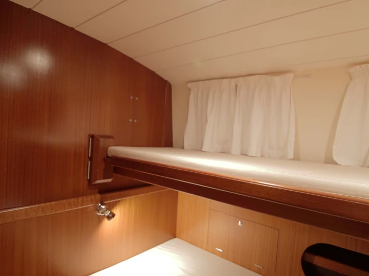 Menorquin-Yachts Menorquin Yachts 150 Fly charter bareboat or captained in  Mahón