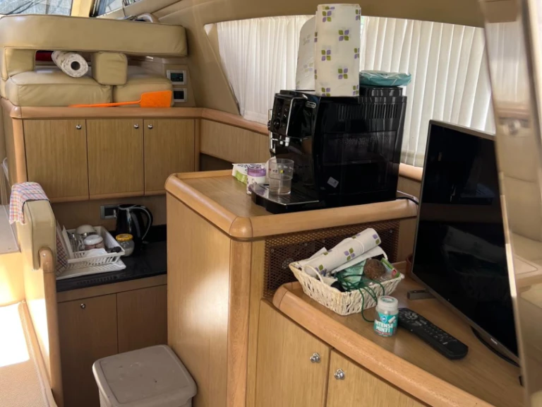 Bareboat Rental Motorboat Ferretti with a boat licence