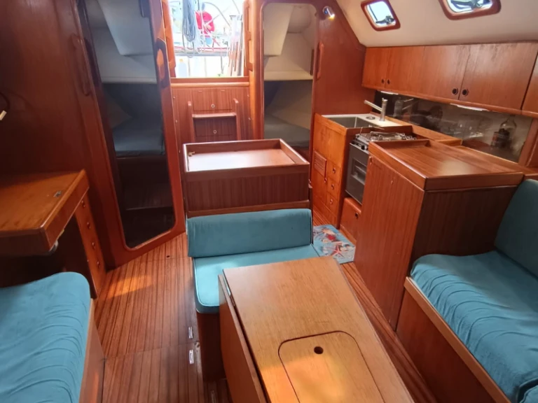 Rent a Solaris Solaris 40 Palau