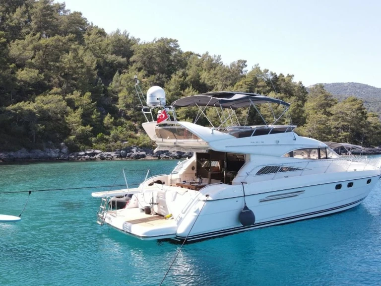 Motorboat rental with or without captain Custom Made Göcek