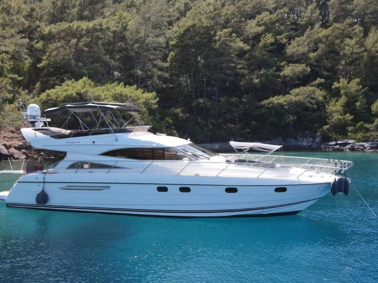 Bareboat Rental Motorboat Custom Made with a boat licence