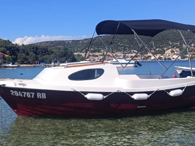 Boat rental Adria 500 Cabin in Supetarska Draga on Samboat