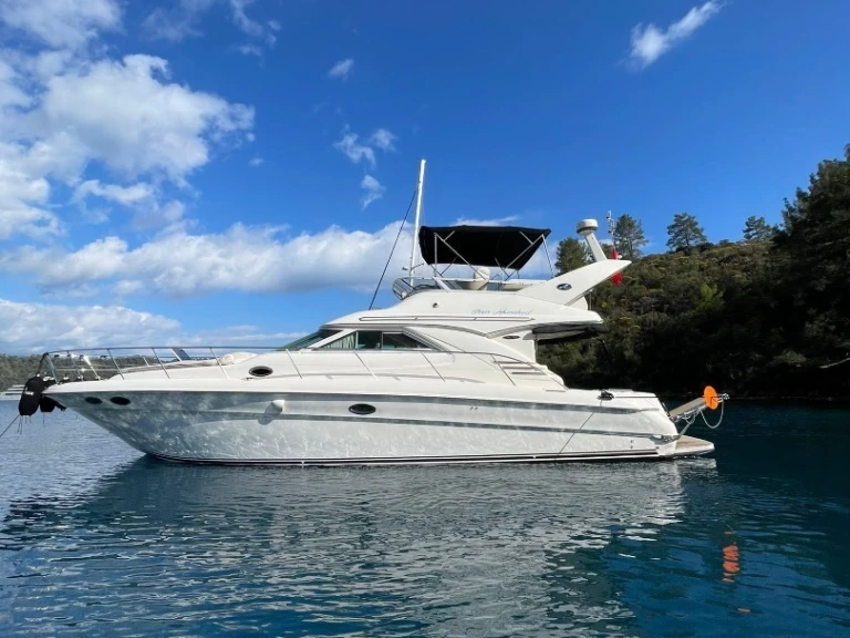 Motorboat rental with or without captain Custom Made Göcek