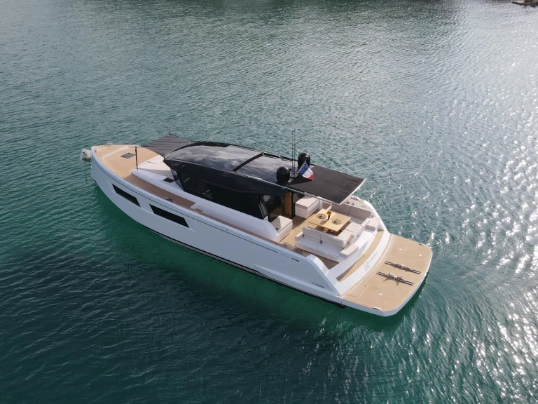 Yacht charter Baie de Bandol cheap GT 52
