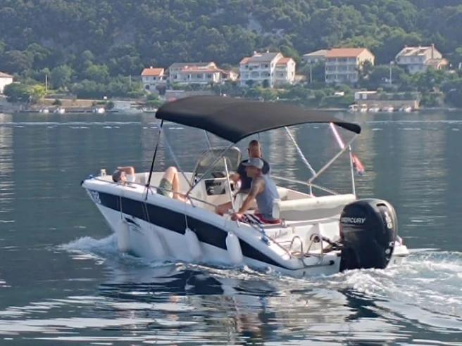 Rent a Orizzonti Calipso 20 Supetarska Draga