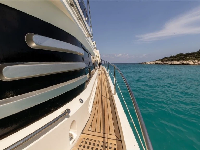 Motorboat rental with or without captain Custom Made Göcek