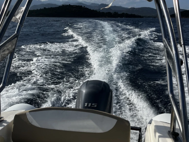 Capelli Capelli 600 in Porto-Vecchio on SamBoat
